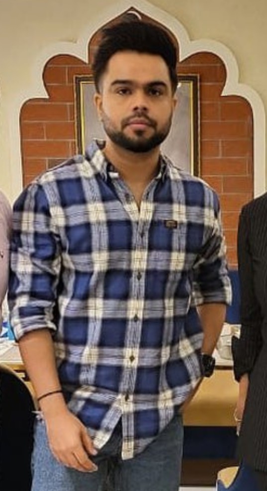 AKHIL (POLLWYOOD SINGER AND ACTOR)