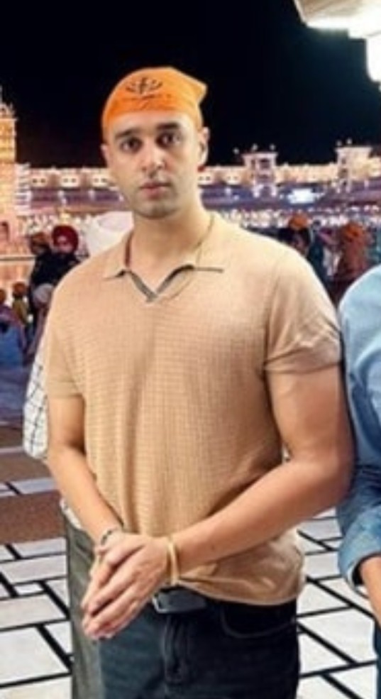 AVKASH SINGH MANN (POLLYWOOD SINGER)