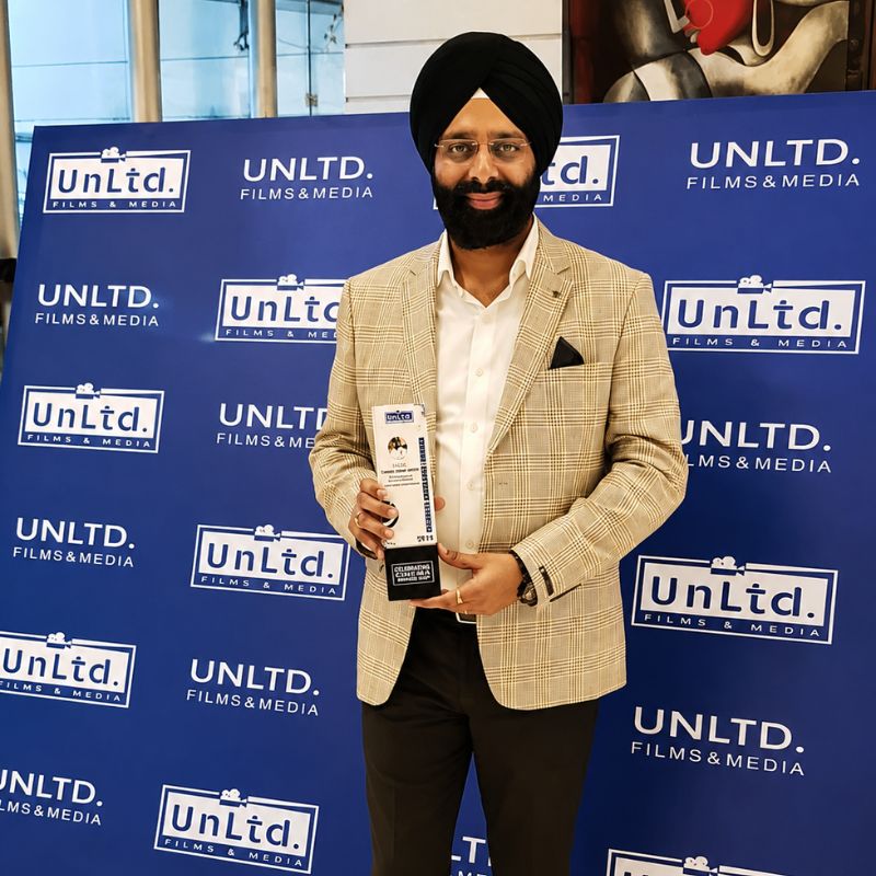 award (6)